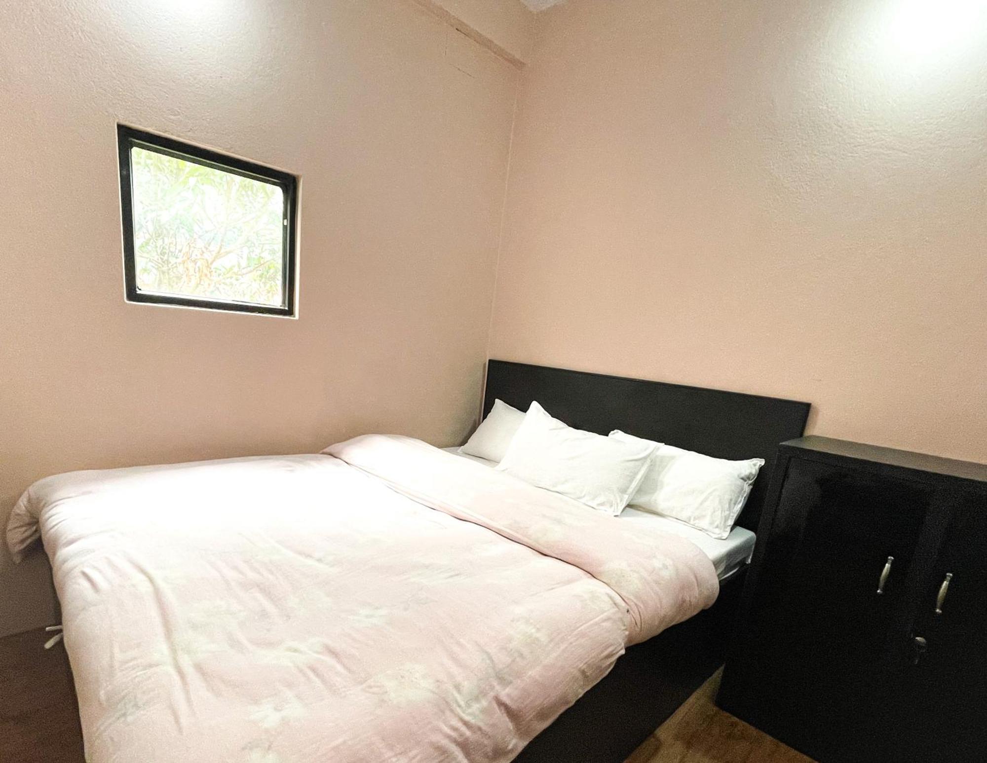 Yuriko Guest House Pokhara Buitenkant foto